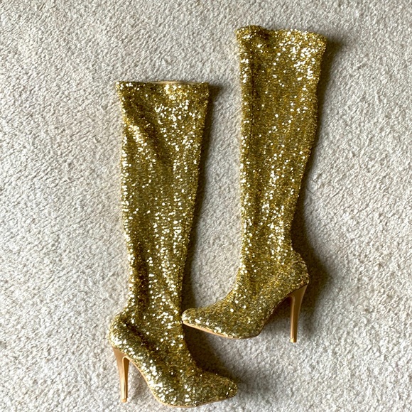 Shoes - Steve Madden gold sequin boots used once